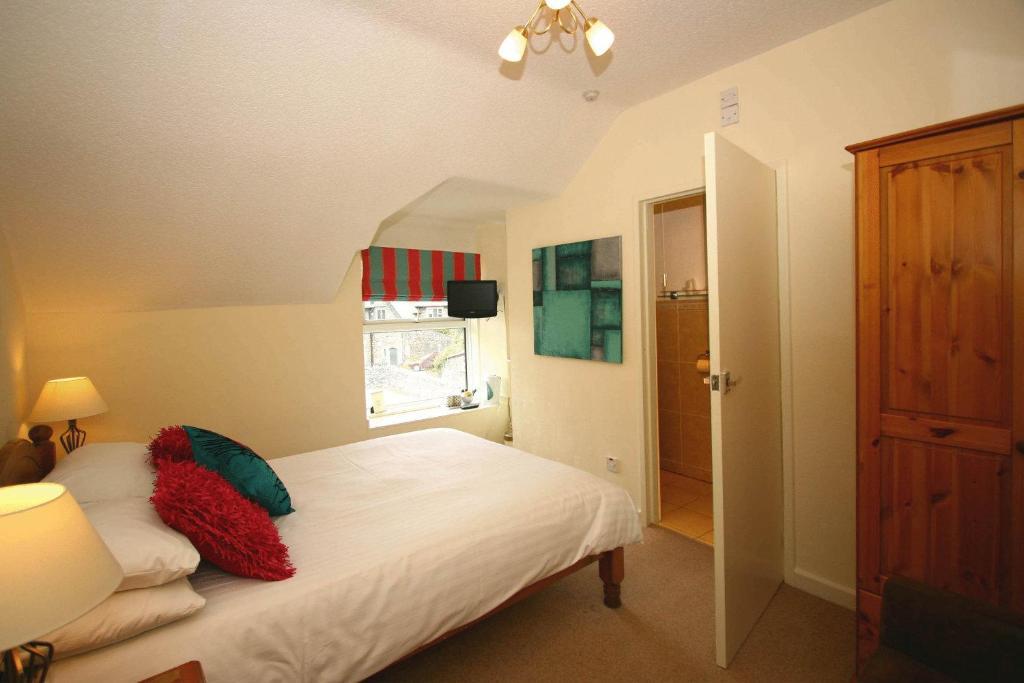 Claremont House Hotel Ambleside Bagian luar foto
